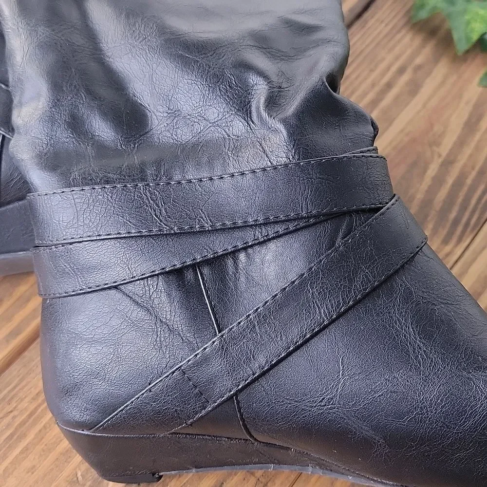 Wet Seal. Black Boots. Size 9. EUC